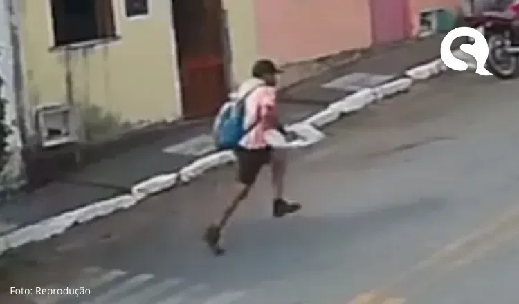 Homem que matou empresário em Itapajé é flagrado correndo na rua de arma em punho