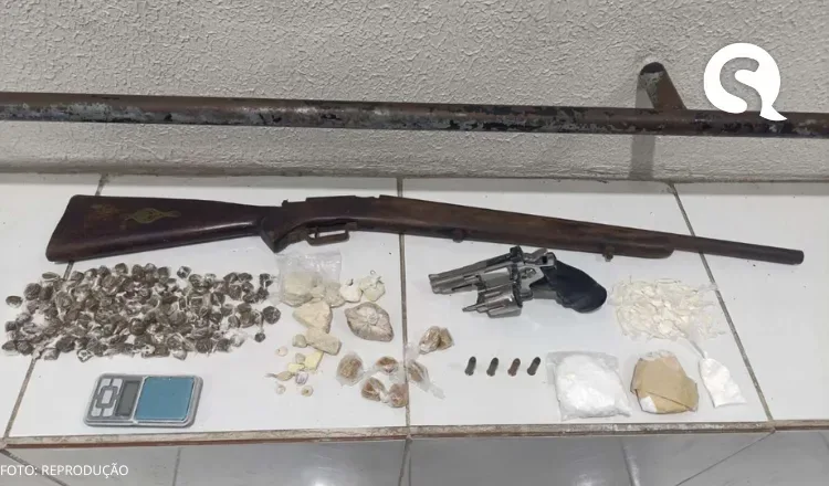 Polícia Militar apreende armas e drogas na Região Metropolitana de Fortaleza