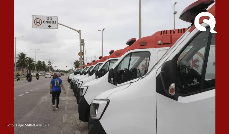 Governo do Ceará entrega 25 novas ambulâncias para o SAMU