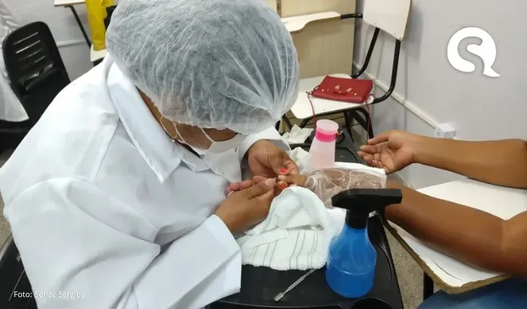 Cursos profissionalizantes gratuitos de beleza, gastronomia e festas são ofertados no Ceará; veja como participar