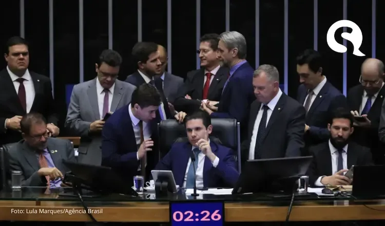 PEC da Blindagem: confira quais deputados cearenses votaram contra ou a favor da medida