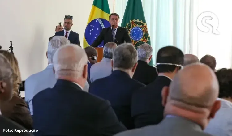 Reunião com embaixadores foi transmitida para propagar desinformação em massa, diz Moraes
