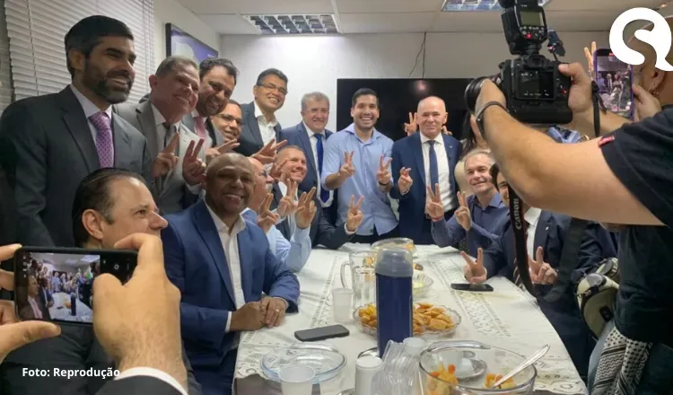 André Fernandes diz que Bolsonaro aprovou aproximação com Ciro e comenta sobre candidatura ao senado.