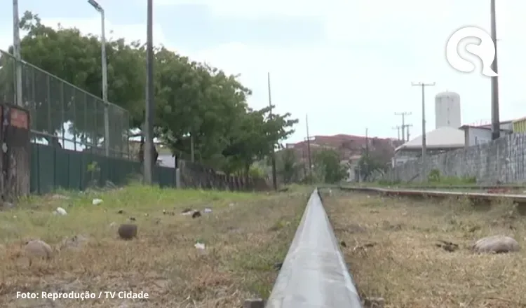 Corpo de homem é encontrado nos trilhos do trem no bairro Moura Brasil, em Fortaleza
