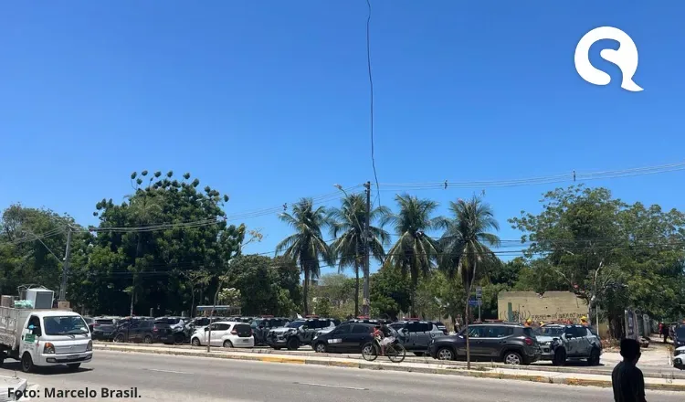 Terreno de escola em reconstrução é invadido em Fortaleza