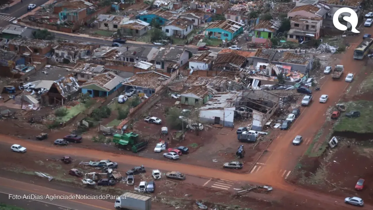 Governo do PR propõe auxílio de R$ 50 mil por família atingida pelo tornado