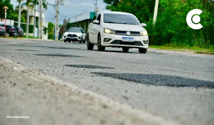 Prefeitura de Sobral inicia operação tapa-buracos na Avenida Monsenhor Aloísio Pinto