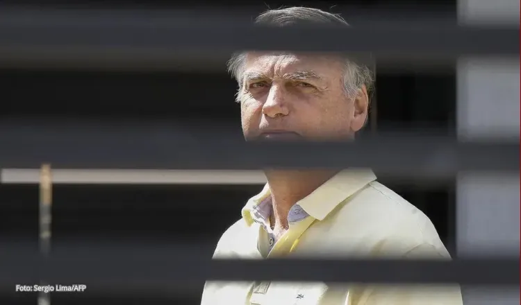 PGR envia ao STF parecer favorável à prisão domiciliar de Bolsonaro por motivos de saúde