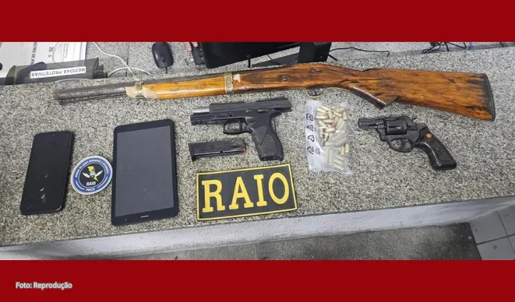 PMCE captura dupla e apreende três armas de fogo após ação do CPRAIO em Itapajé
