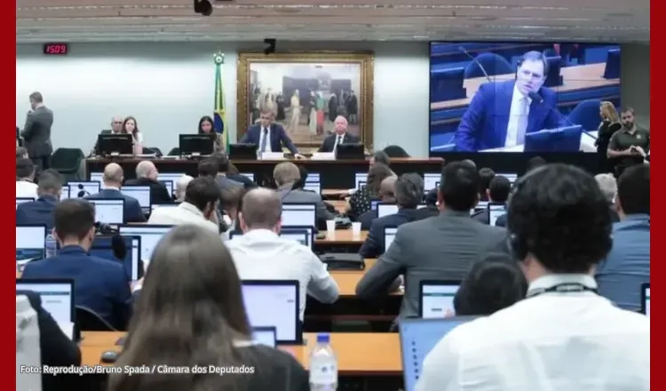 CCJ da Câmara aprova propostas que acabam com a escala 6X1; o que acontece agora
