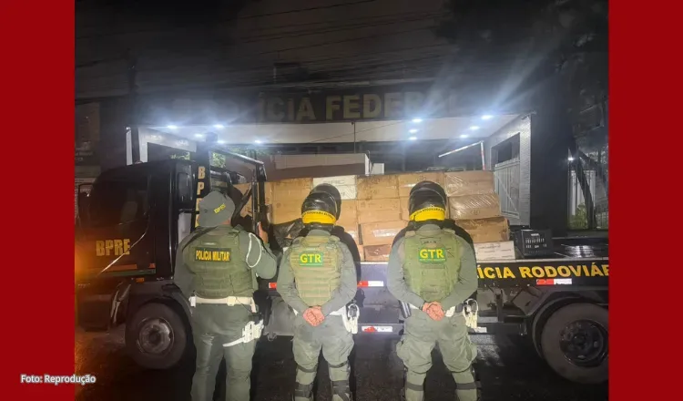 BPRE da PMCE apreende carga de cigarros contrabandeados e conduz dois homens em Forquilha