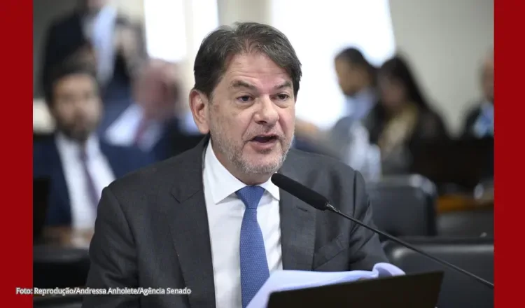 Camilo confirma Cid Gomes na disputa pelo Senado na chapa de Elmano