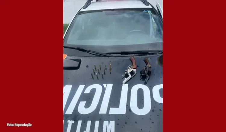 PMCE apreende armas após ocorrência de violência doméstica em Fortaleza