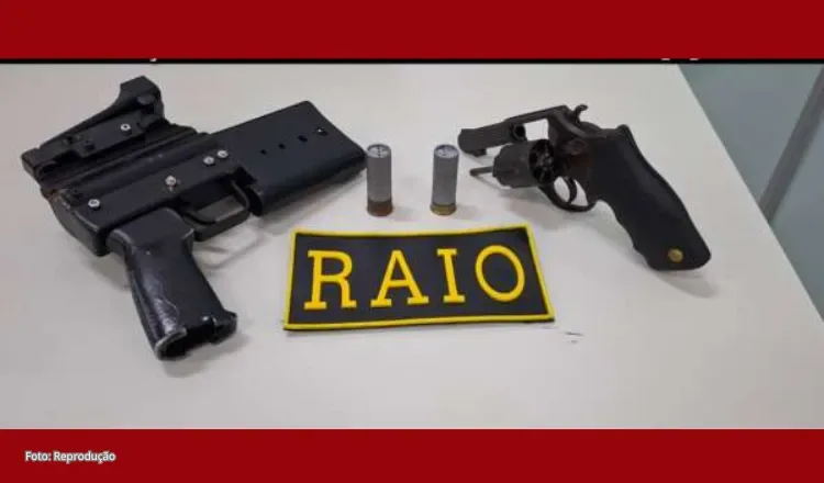Raio apreende armas de fogo em área de matagal em Itapipoca