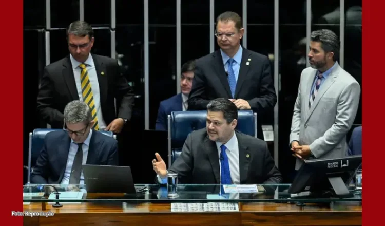 Alcolumbre marca para quarta (1º) reunião que definirá rumos do Fim da Escala 6X1