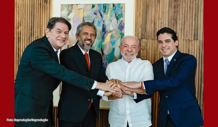 Cid Gomes será candidato à reeleição ao Senado, com Júnior Mano como 1º suplente