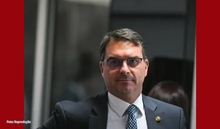 Polícia Federal cancela depoimento de Flávio Bolsonaro em investigação de calúnia contra Lula