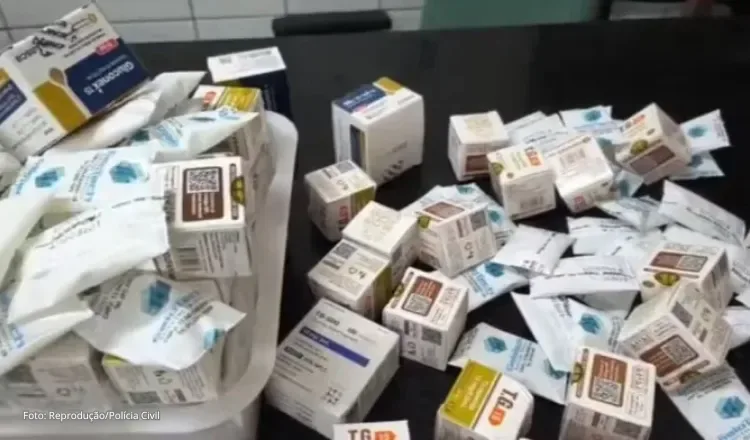 Casal é preso em flagrante por venda de emagrecedores e anabolizantes