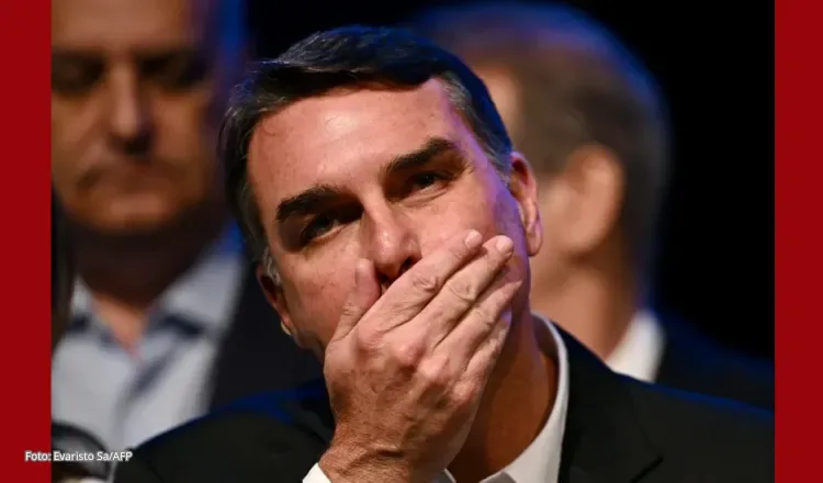 Flávio Bolsonaro tem registro de candidatura impedido